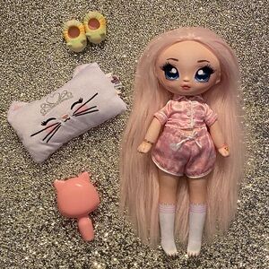 Na Na Na Surprise Teens Kitty Slumber Party Doll Mila Rose